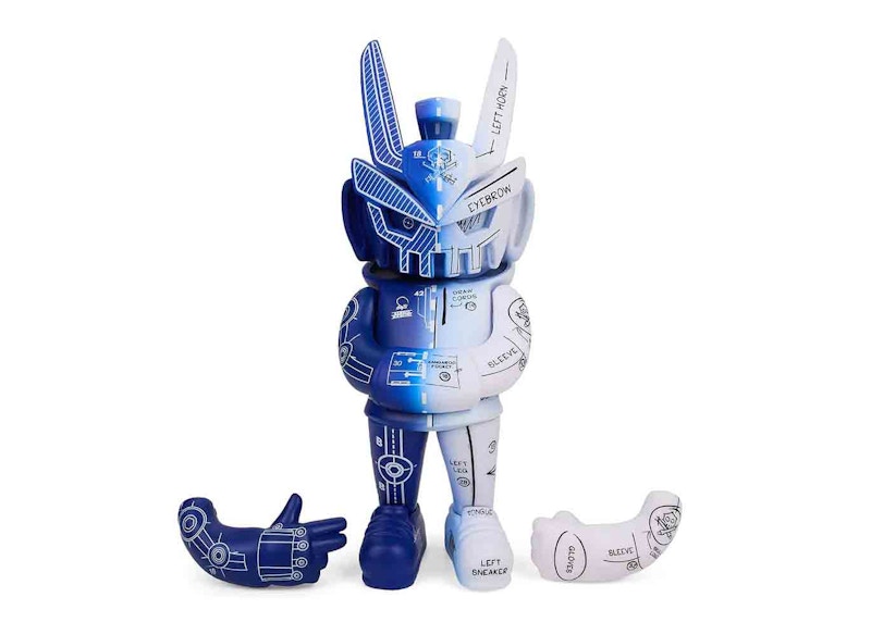 Quiccs x Sergio Mancini TEQ63 Blueprint Edition Figure