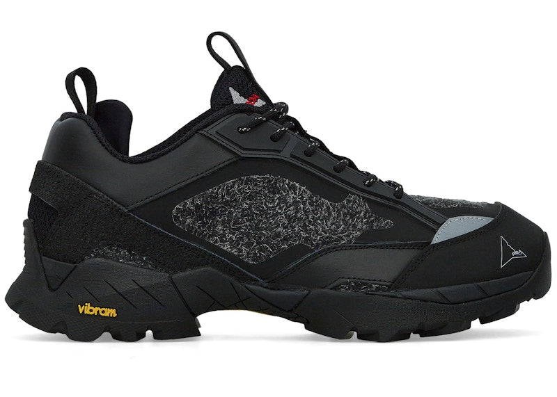 Roa Lhakpa Black