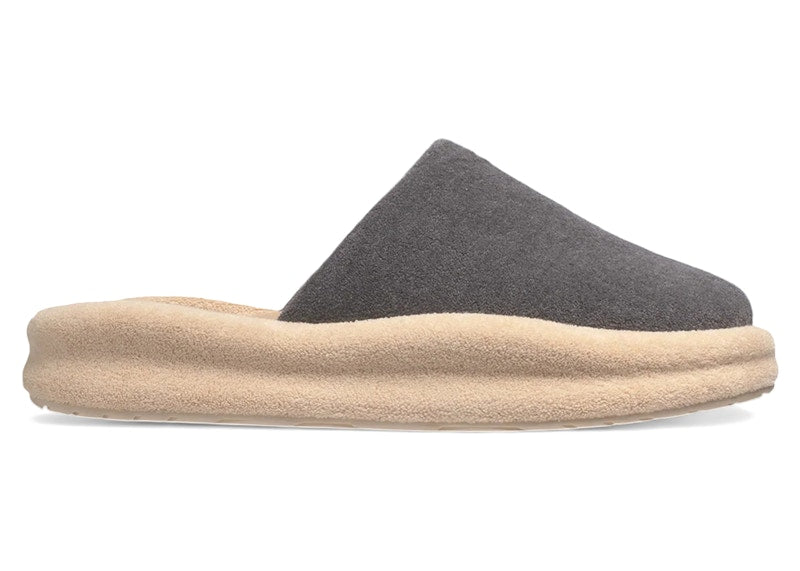 SKYLRK Rest Slipper Biscuit