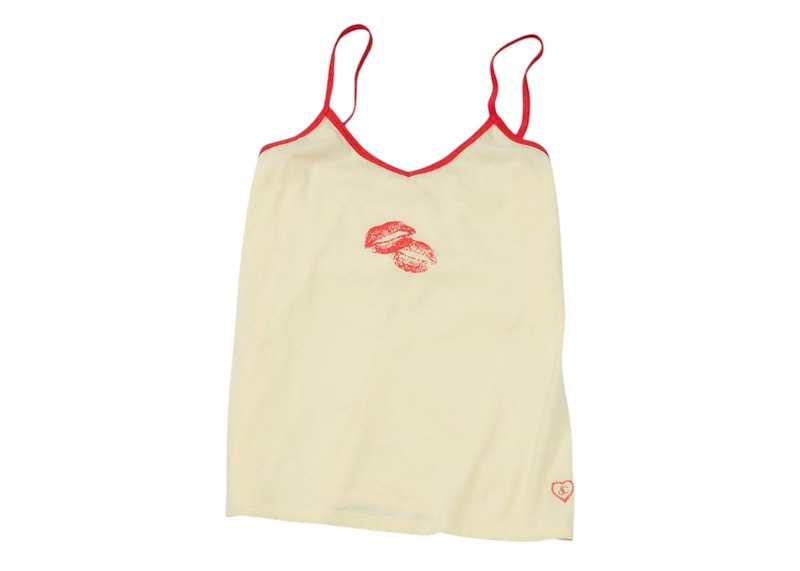 Sabrina Carpenter Kiss Mark Tank Light Tan
