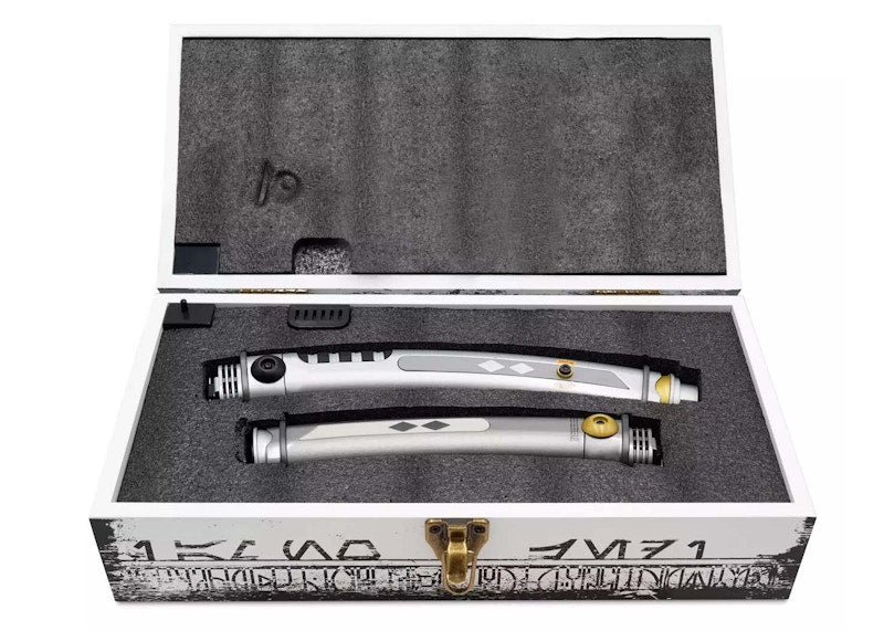 Star Wars Ahsoka Tano Galaxy's Edge Legacy Lightsaber Hilts (Edition of 6000)