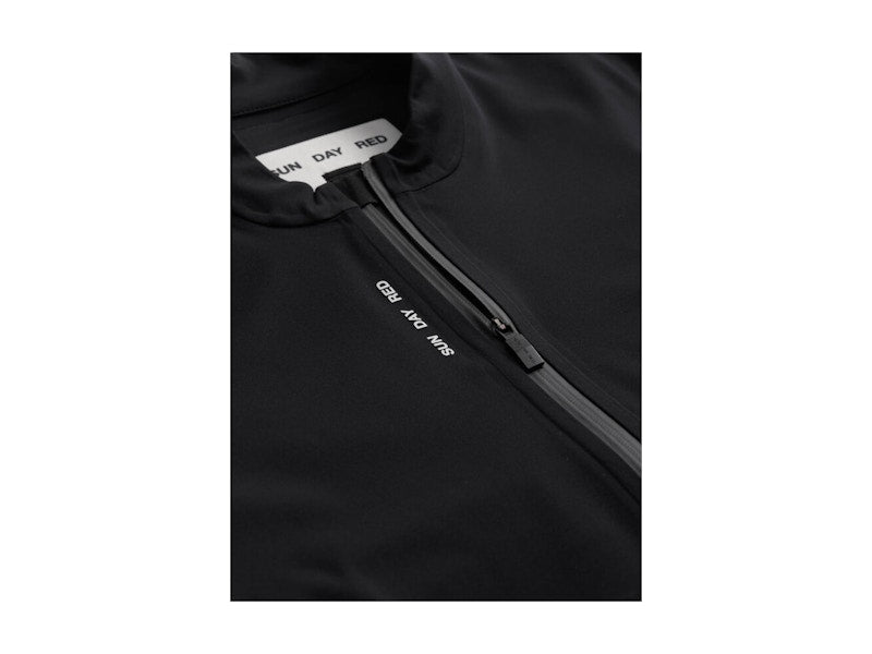 Sun Day Red x Tiger Woods 3L Rain Jacket Black