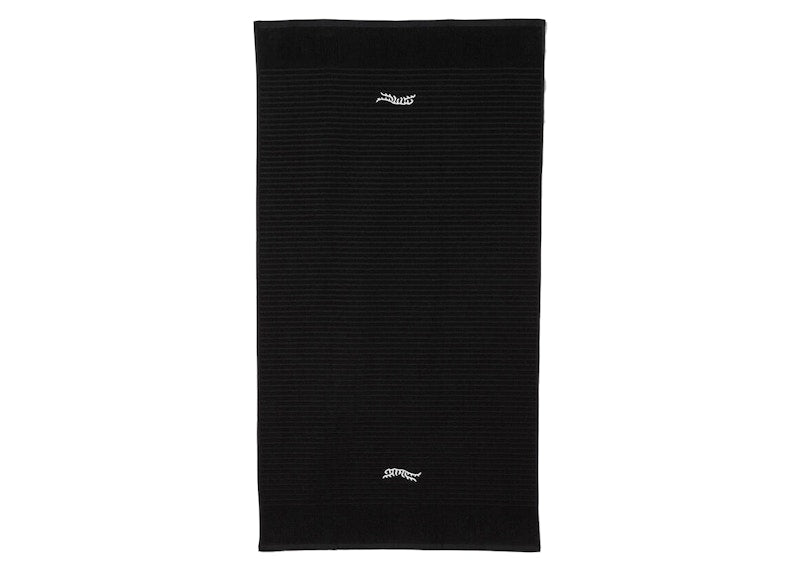 Sun Day Red x Tiger Woods Cypress Towel Black