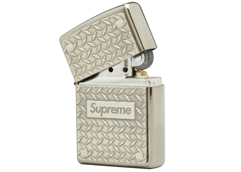 Supreme Diamond Plate Zippo Metal