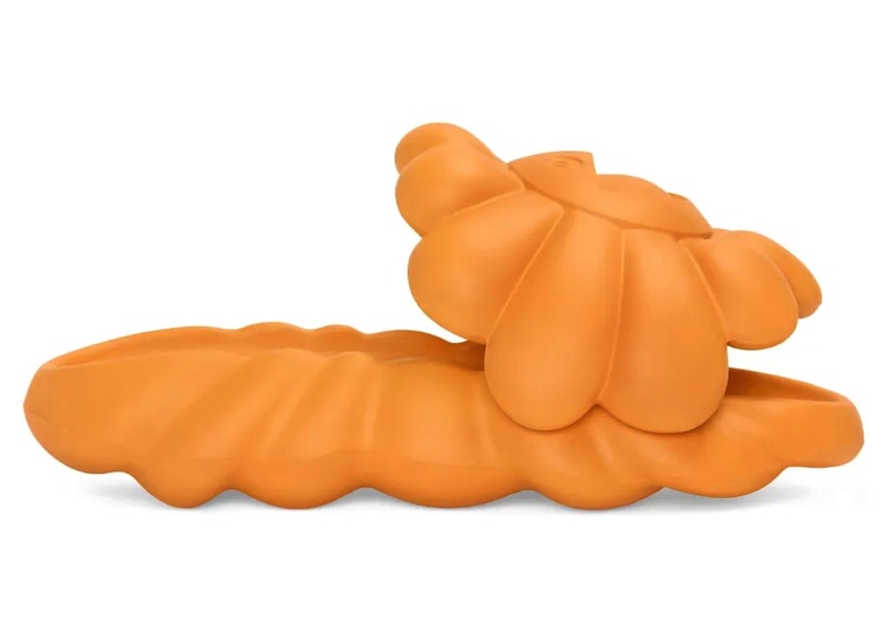 Takashi Murakami Ohana Full-Bloom Slide Apricot