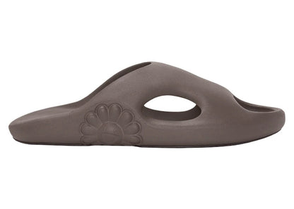 Takashi Murakami Ohana Surippa Slide Cappuccino
