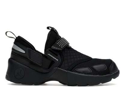 Jordan Trunner LX Triple Black (Women's)