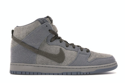 Nike SB Dunk High Tauntaun