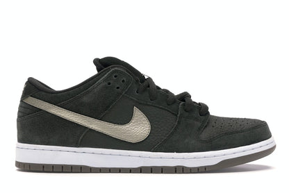 Nike SB Dunk Low Sequoia White Gum