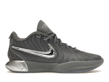 Nike LeBron 21 Resilient