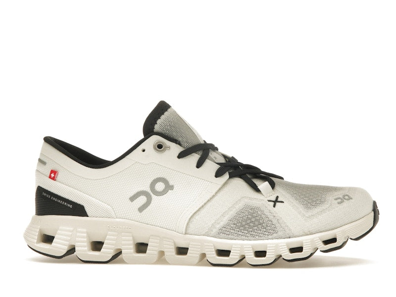 On Running Cloud X 3 White Black (Women's)