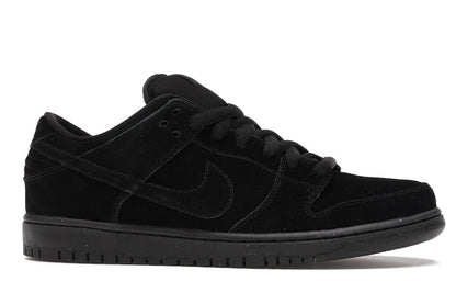 Nike SB Dunk Low Blackout