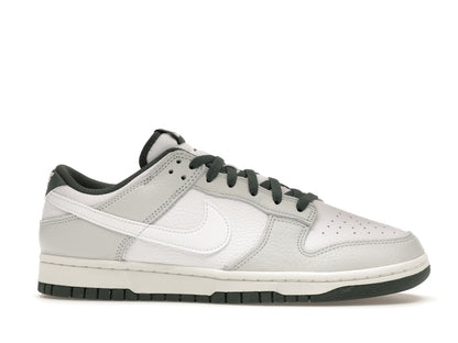Nike Dunk Low Retro SE Photon Dust Vintage Green