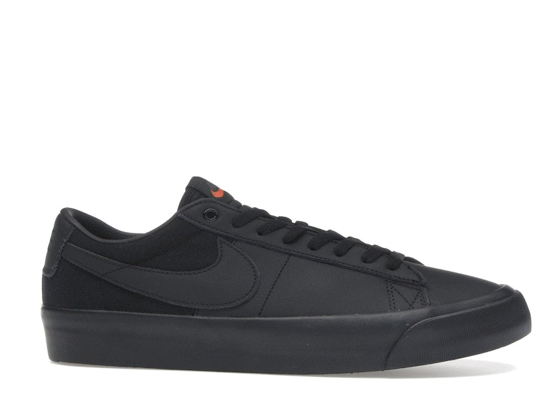 Nike SB Zoom Blazer Low Pro GT ISO Triple Black