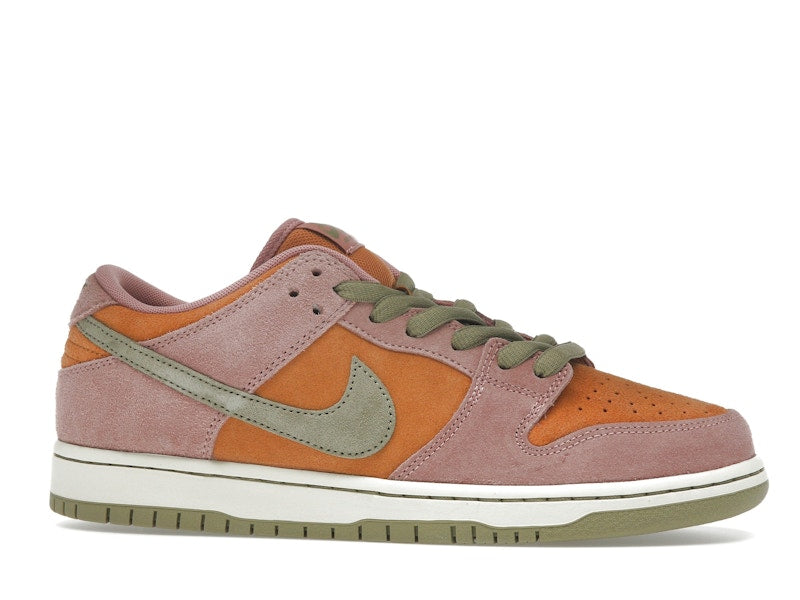 Nike SB Dunk Low Red Stardust
