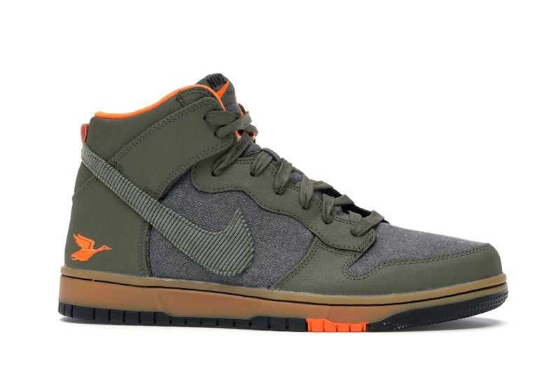 Nike Dunk CMFT Swoosh Social Club Olive