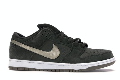 Nike SB Dunk Low Sequoia White Gum