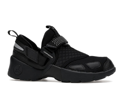 Jordan Trunner LX Triple Black (Women's)