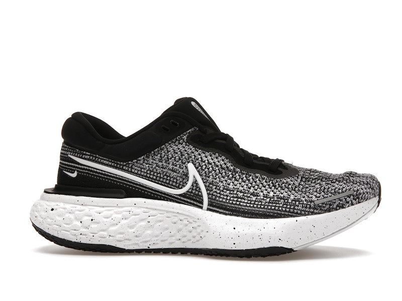 Nike ZoomX Invincible Run Flyknit Oreo