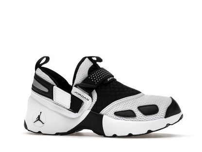 Jordan Trunner LX White Black (Women's)