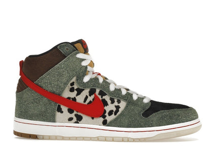 Nike SB Dunk High Dog Walker