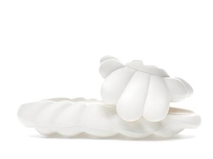 Takashi Murakami Ohana Full-Bloom Slide Star White