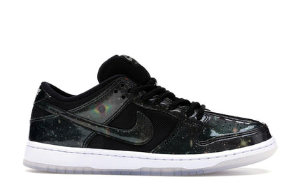 Nike SB Dunk Low 420 Intergalactic