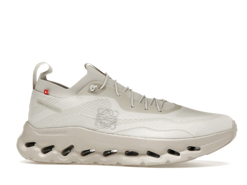 On Running Cloudtilt Loewe Sand