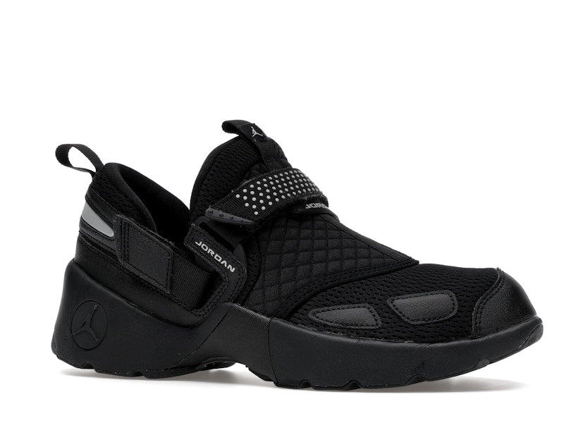 Jordan Trunner LX Triple Black (Women's)