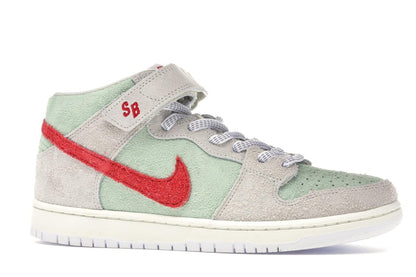 Nike SB Dunk Mid White Widow