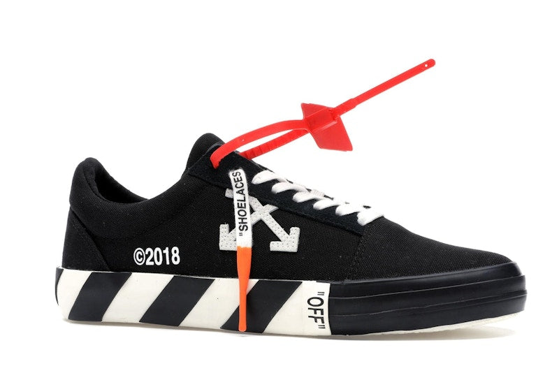 OFF-WHITE  Vulc Low Black