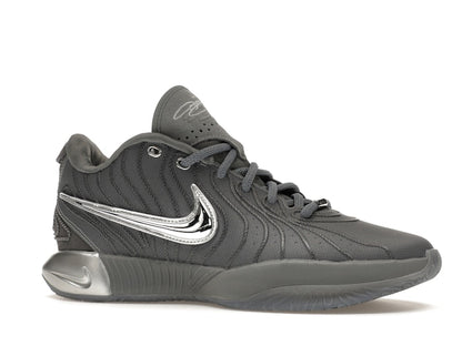 Nike LeBron 21 Resilient