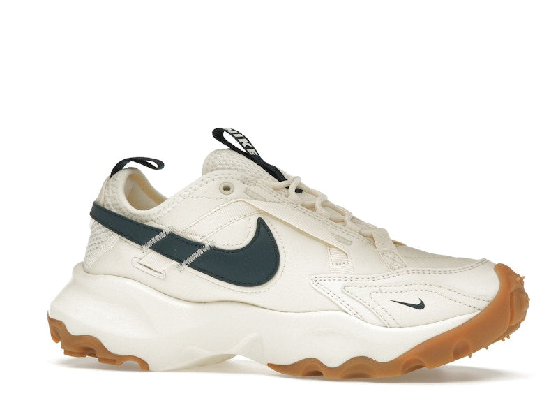 Nike TC 7900 Pale Ivory Gum Light Brown Armory Navy (Women's)