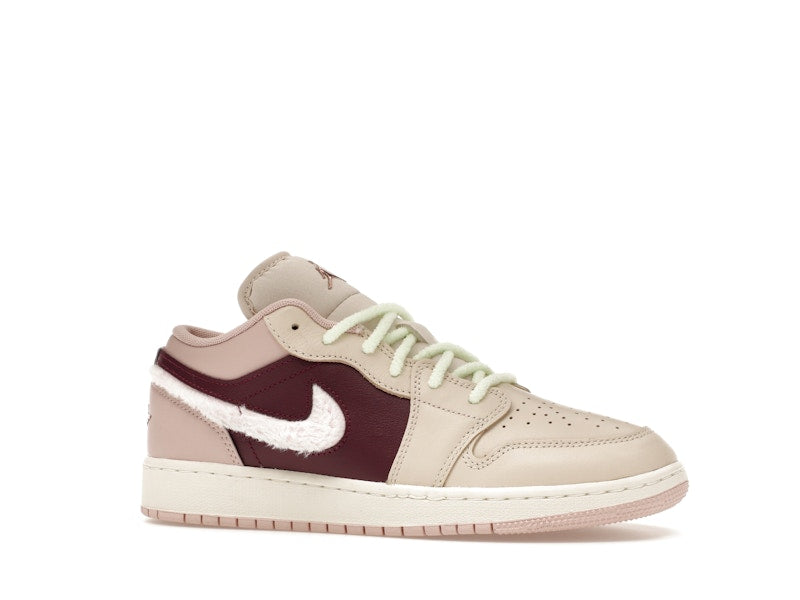 Jordan 1 Low SE Fur Swoosh (GS)