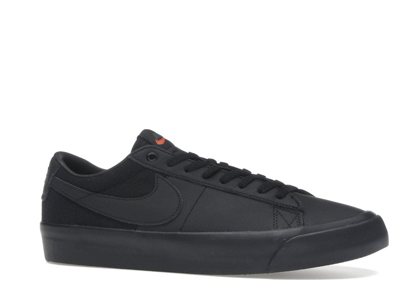 Nike SB Zoom Blazer Low Pro GT ISO Triple Black