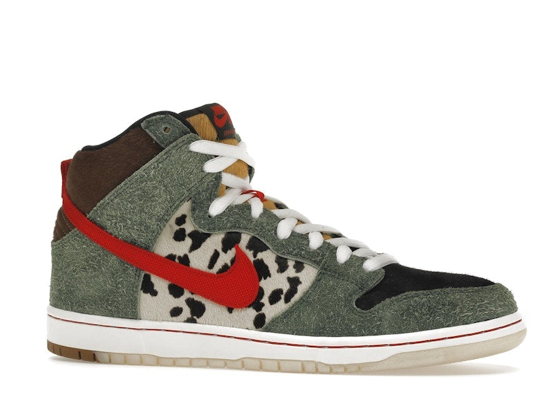 Nike SB Dunk High Dog Walker