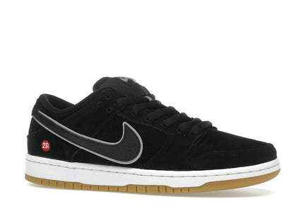 Nike SB Dunk Low Quartersnacks