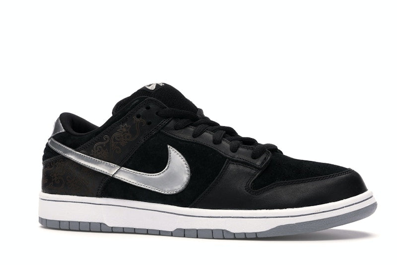 Nike SB Dunk Low Takashi 2