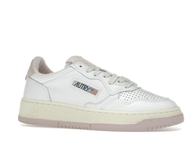 Autry Medalist Leather Low White Powder Pink (Women's)