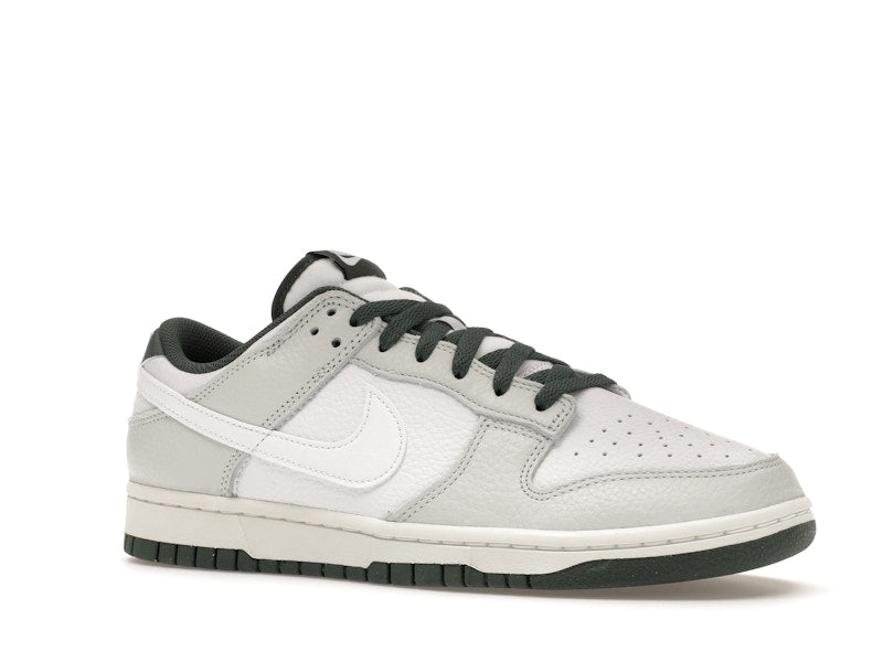 Nike Dunk Low Retro SE Photon Dust Vintage Green