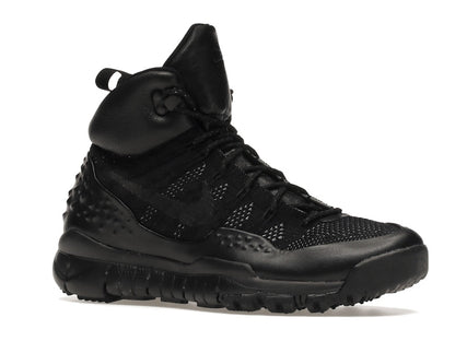 Nike Lupinek Flyknit Triple Black