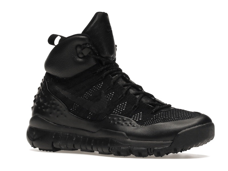 Nike Lupinek Flyknit Triple Black