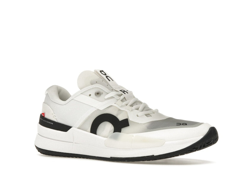 On The Roger Pro 2 Clay White Black (Women's)