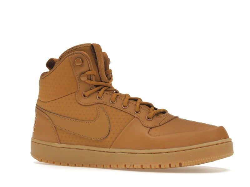Nike Court Borough Mid Winter Wheat