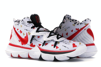 Nike Kyrie 5 Sneaker Room Mom White