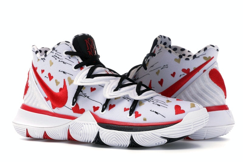 Nike Kyrie 5 Sneaker Room Mom White