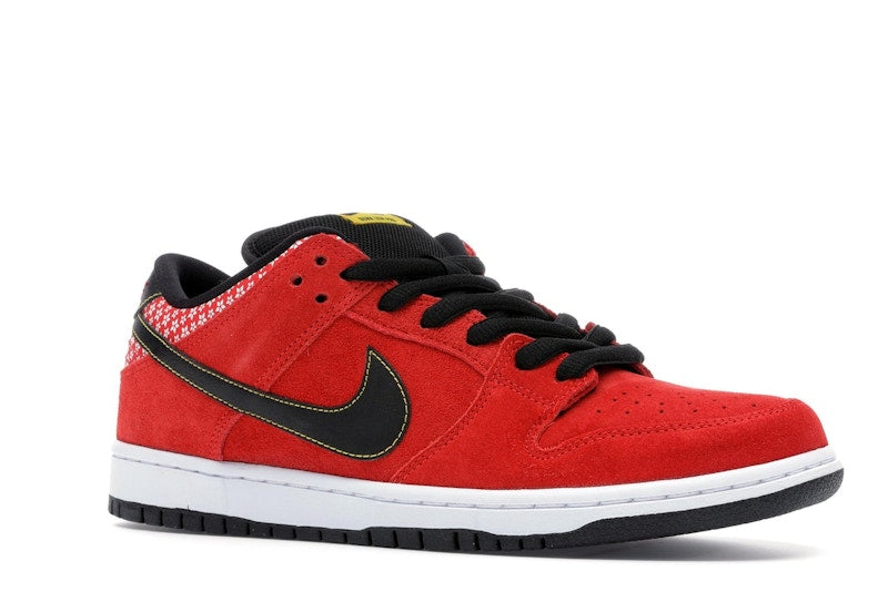 Nike SB Dunk Low Red Firecracker
