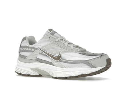 Nike Initiator Phantom Light Bone Sail Mink Brown (Women's)