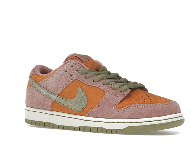 Nike SB Dunk Low Red Stardust