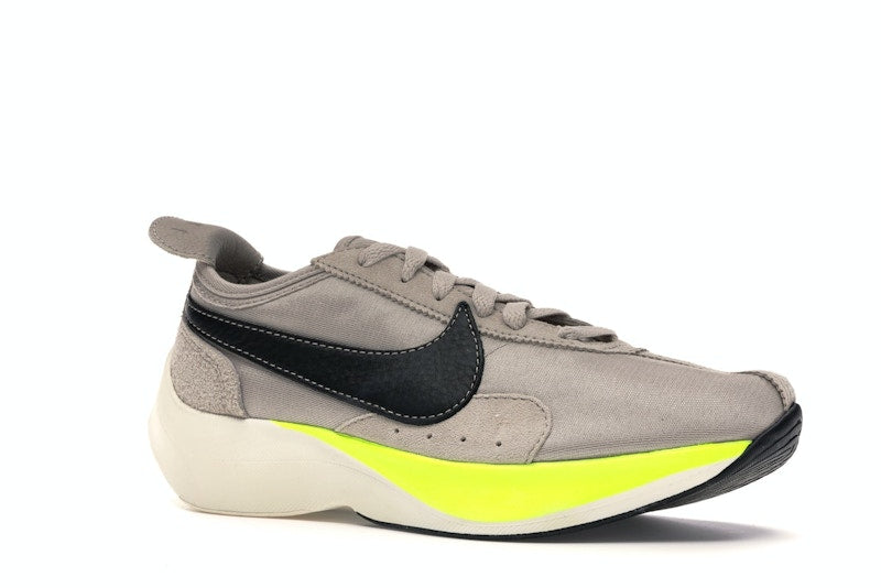 Nike Moon Racer String